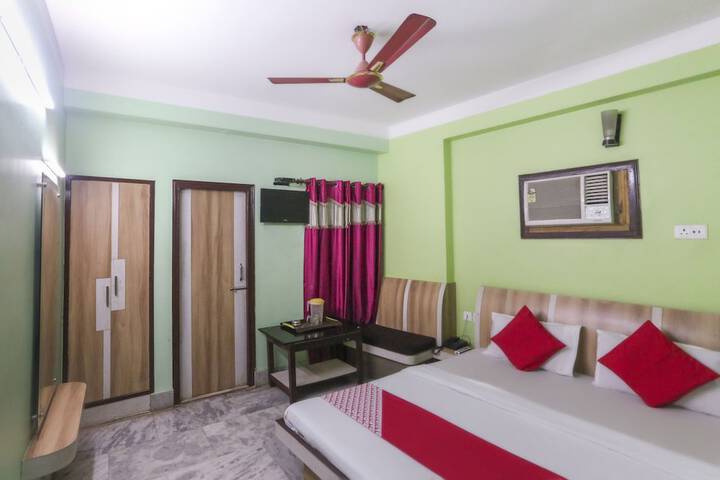 Hotel Tanushree