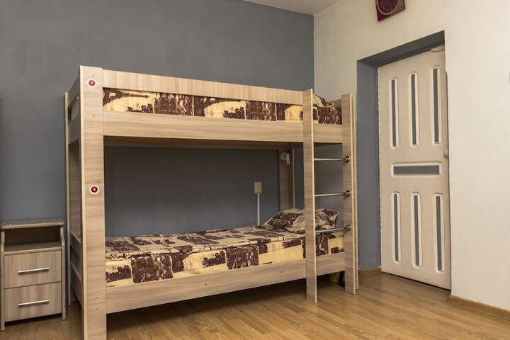 Room 9 of 26
