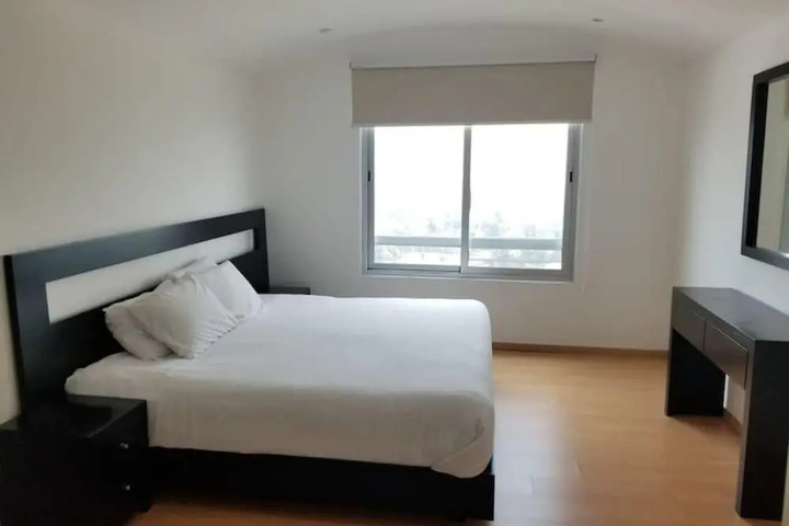 Image of Sunny and Spacious PH Near Santafe Shopping Mall