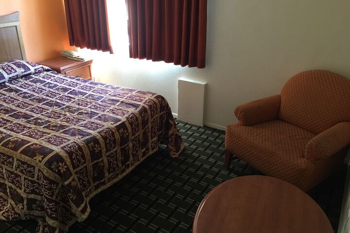 2 Queen Beds (8 of 22)