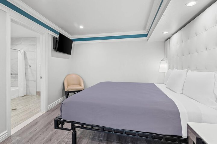 Room 18 of 31