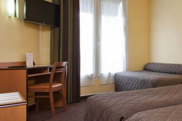 Room 22 of 44