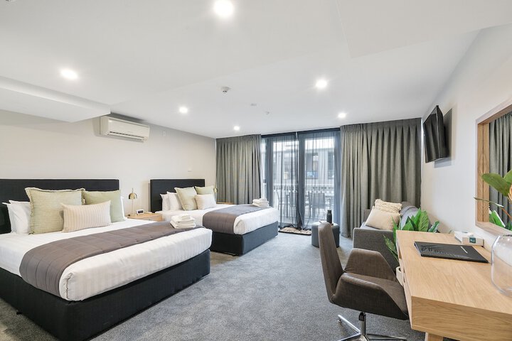 Room 6 of 87