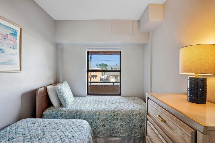 Room 6 of 60