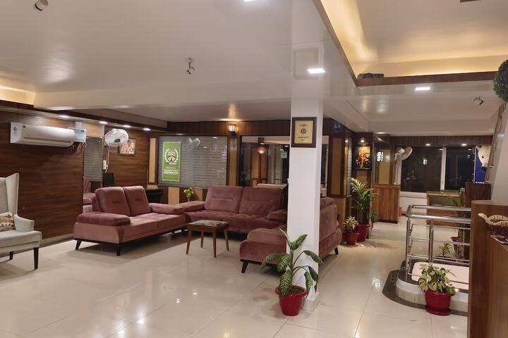 Hotel Interior 6 of 120