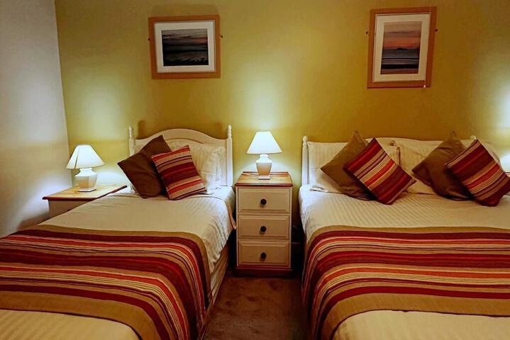 Room 30 of 46