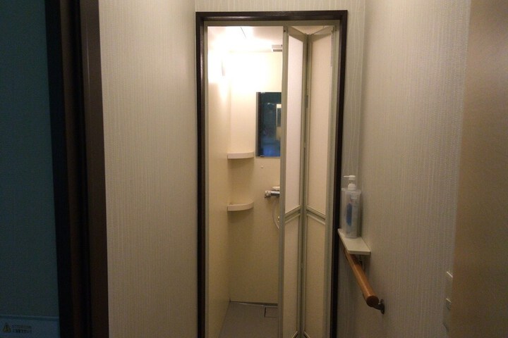 Room 15 of 35