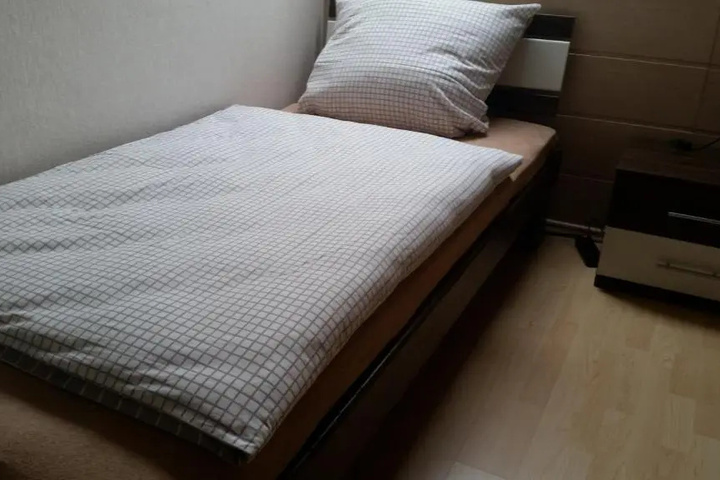 Room 9 of 10