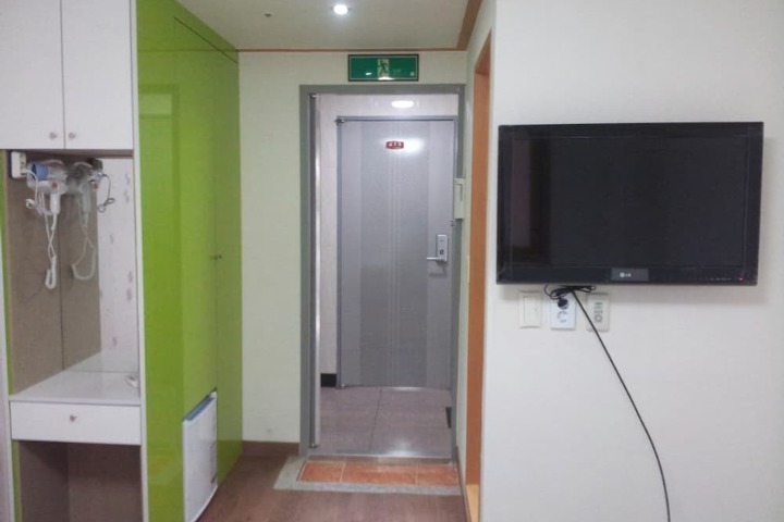 Photo 11