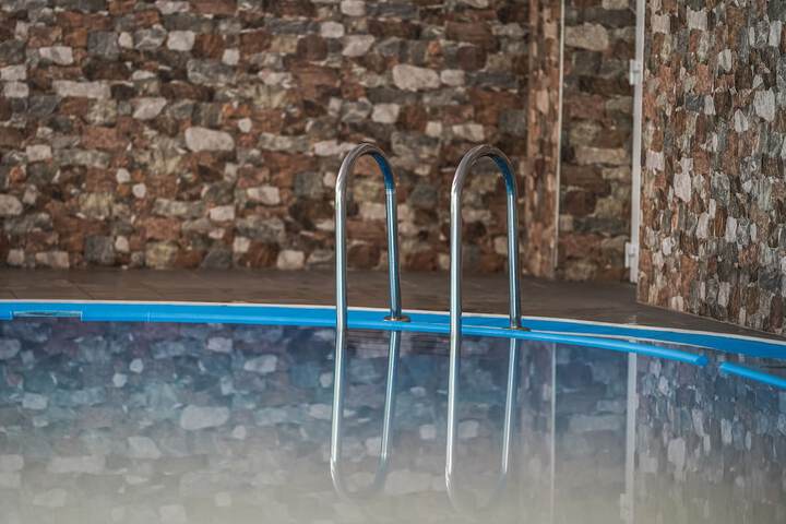 Pool 16 of 32