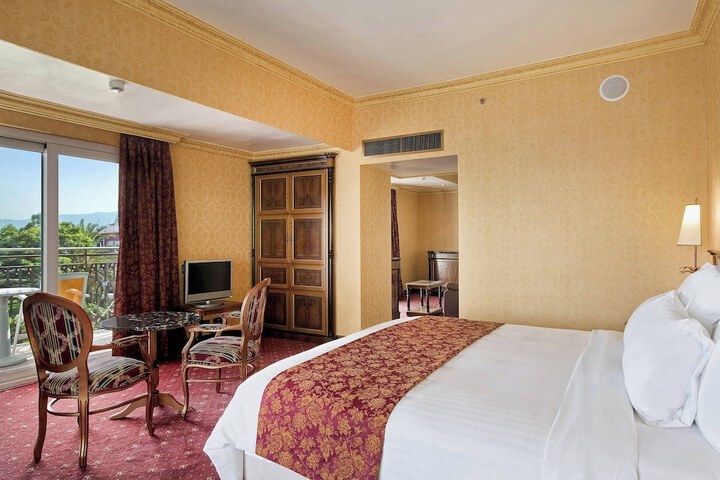 Room 20 of 71