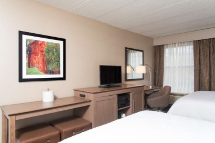 Room 322 of 372