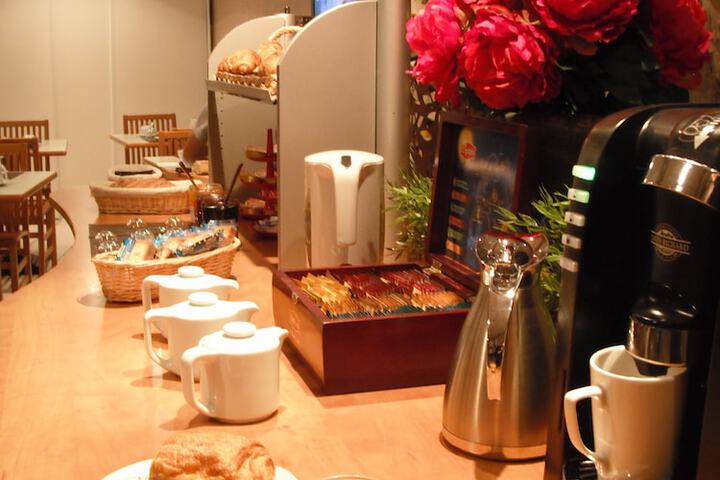 Breakfast area