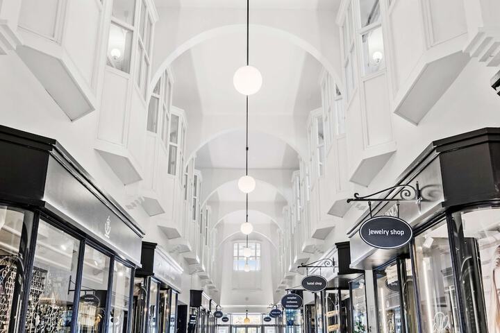 Entrance & Lobby