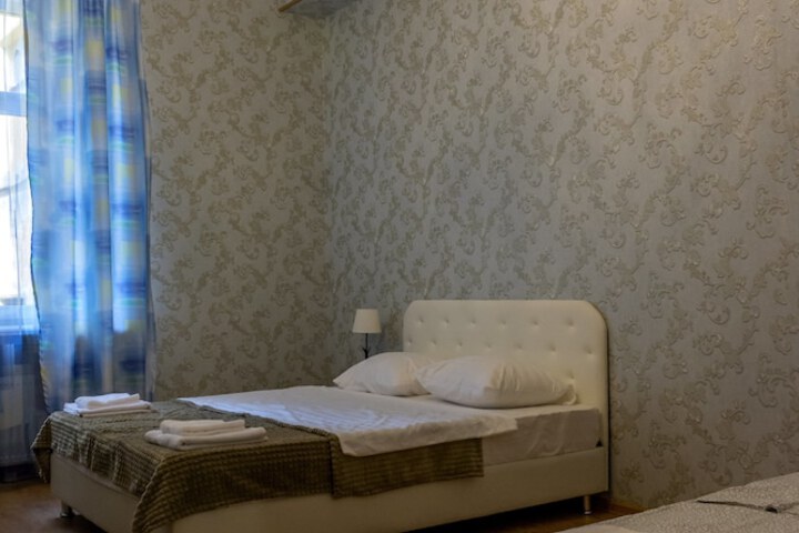 Room 17 of 18