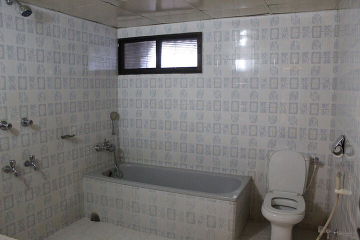 Room 48 of 67