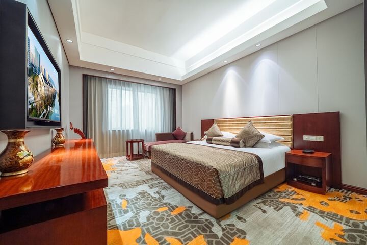 Room 14 of 34