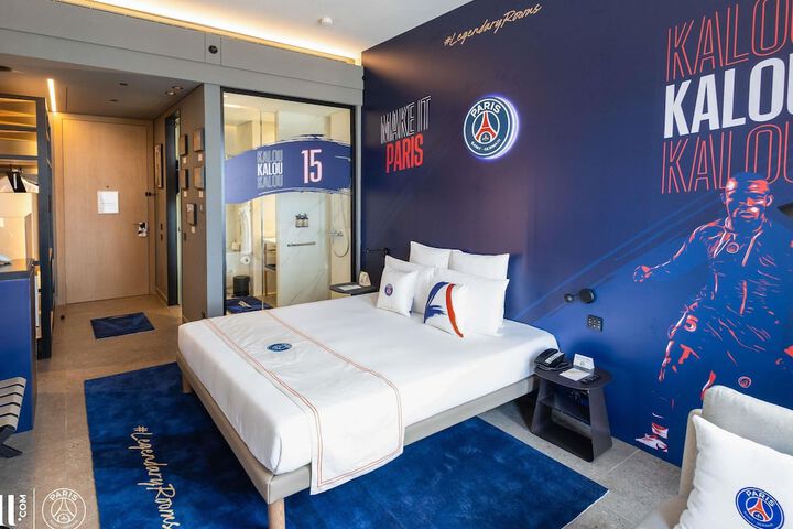 Room 3 of 119