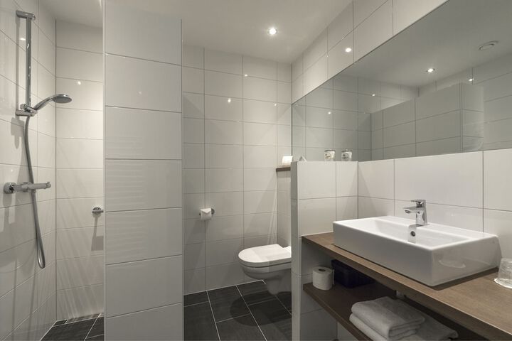 Room 10 of 47