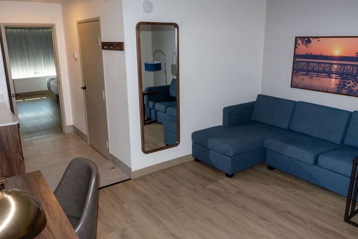 2 Queen Beds Accessible (12 of 17)