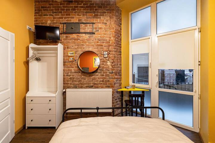 Room 21 of 50