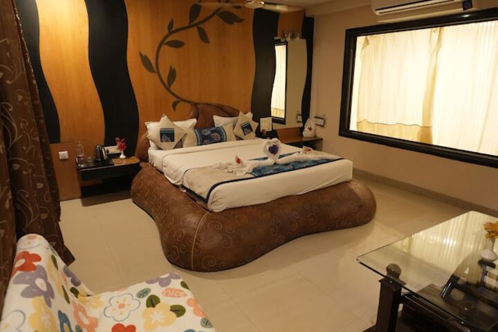 Room 7 of 34