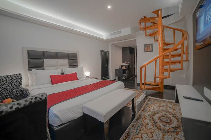 Room 10 of 41