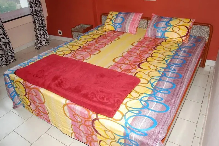 Room 2 of 5