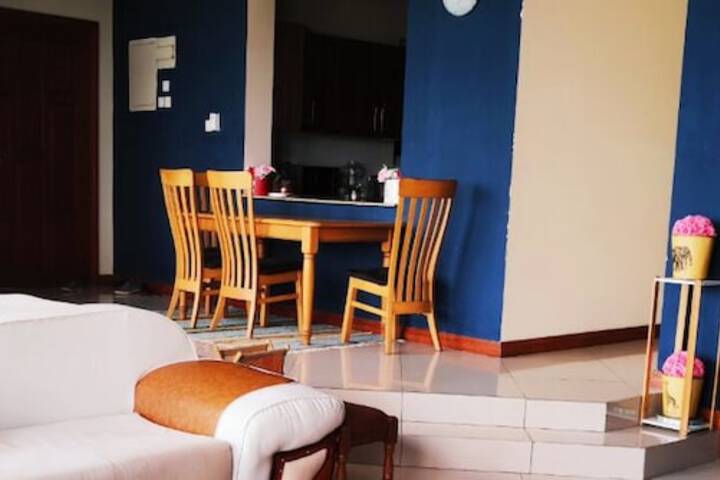 Room 115 of 190
