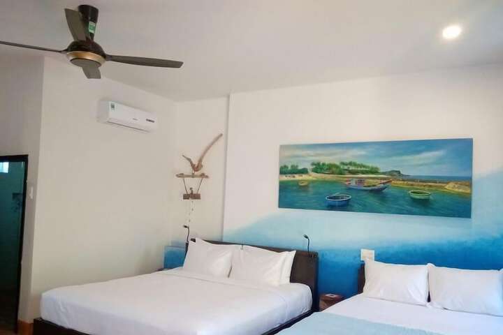 Room 52 of 178