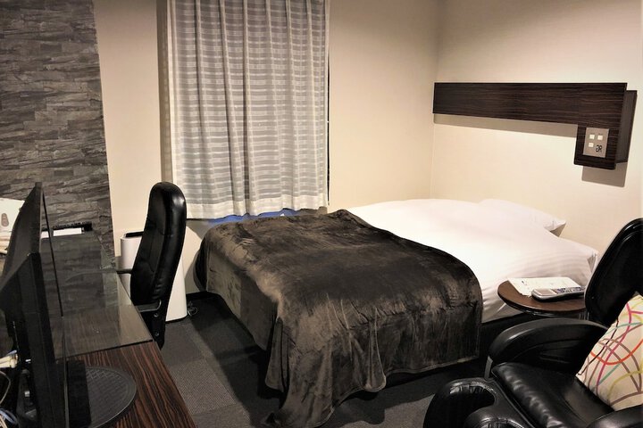 Room 13 of 89