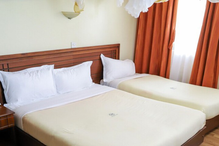 Room 7 of 34