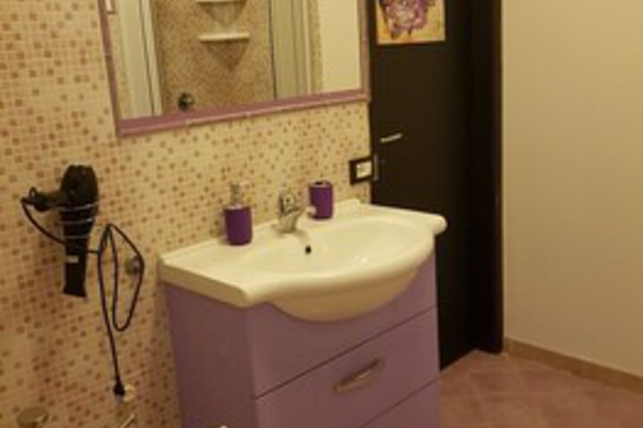 Room 16 of 79