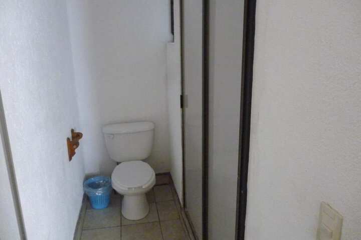 Room 15 of 21