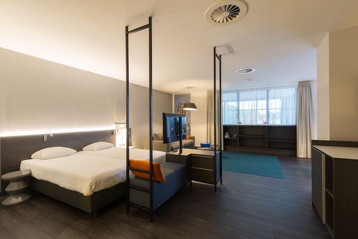 Room 21 of 51