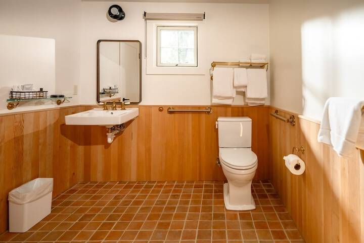 Room 70 of 180