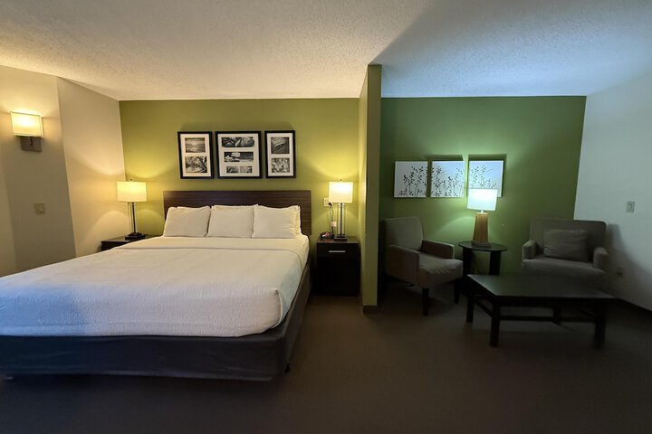Room 28 of 44