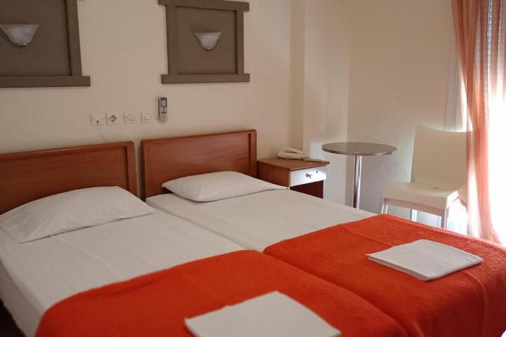 Efstratios Hotel