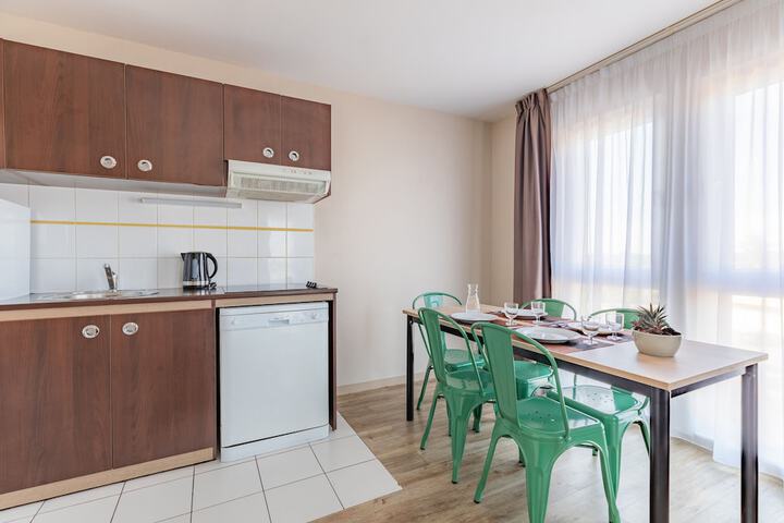 Private kitchenette