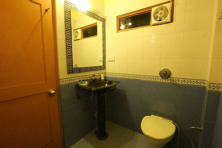 Room 31 of 52