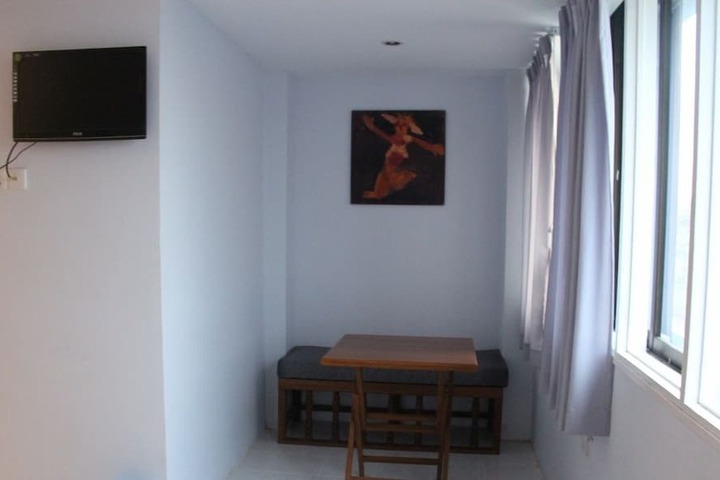 Room 18 of 39