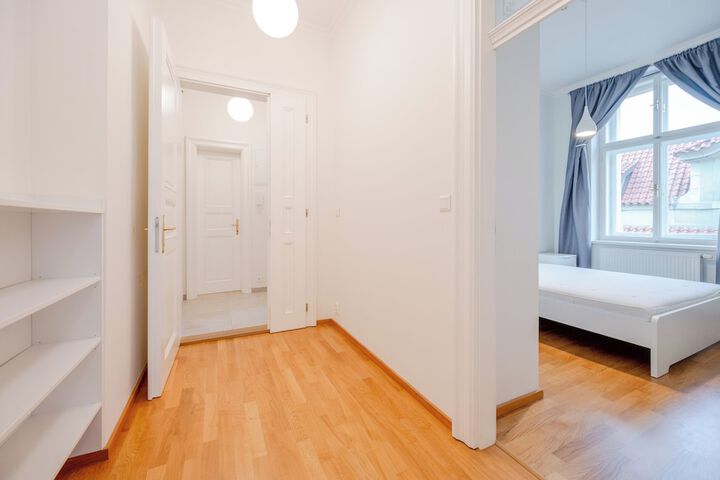 Room 28 of 113