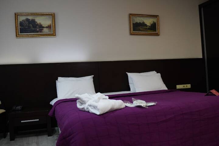 Room 14 of 48