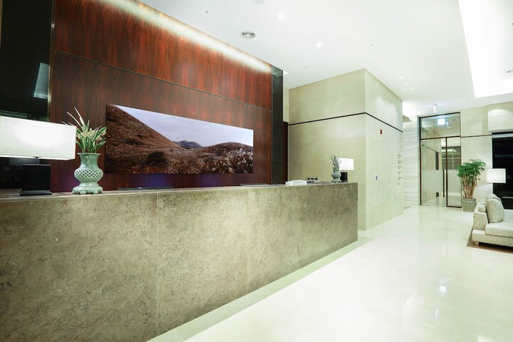 Hotel Interior 4 of 98