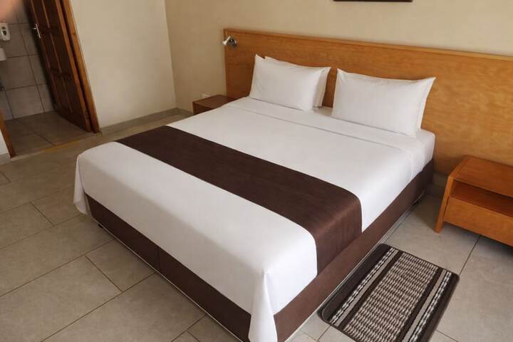 Room 5 of 40