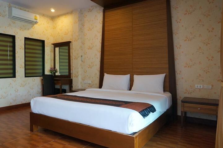 Room 6 of 22