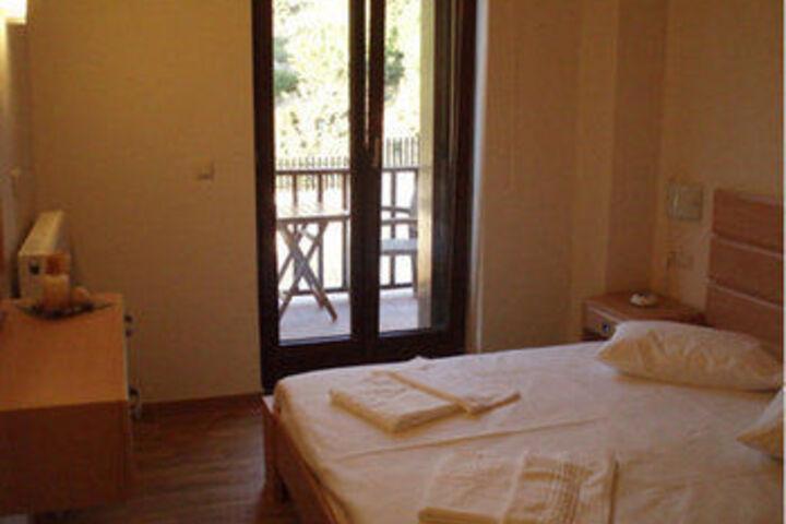 Room 9 of 31