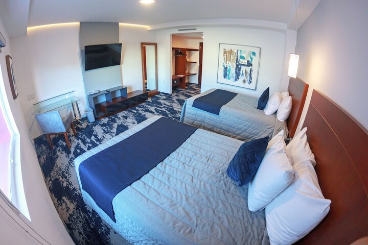 Room 7 of 36