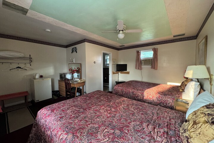 Room 12 of 30