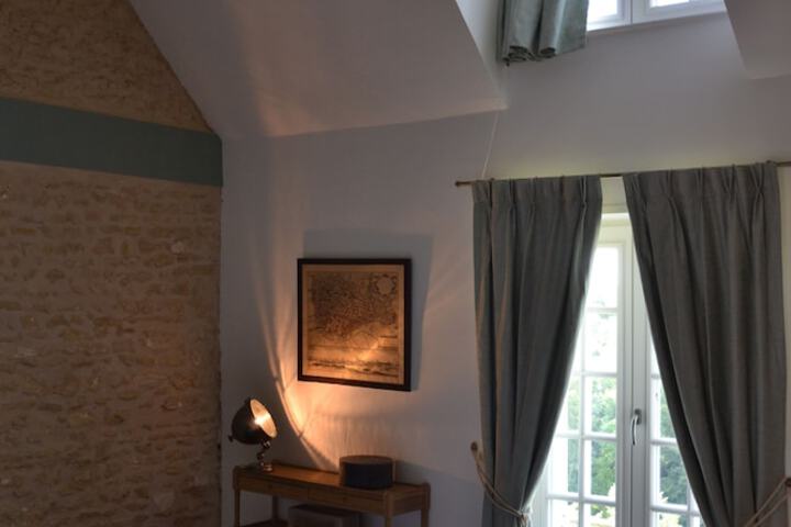 Room 10 of 21